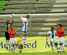 Correcaminos cae con Lobos